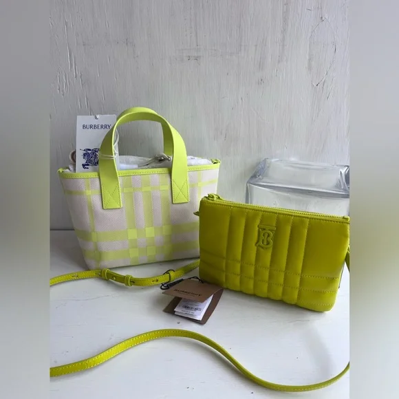 BURBERRY Vivid Lime Gift Box Bundle - Picture 5 of 14